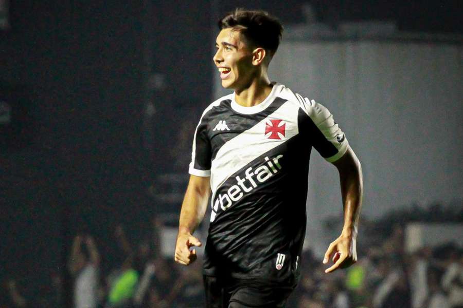Vasco ainda não pagou a compra de Juan Sforza