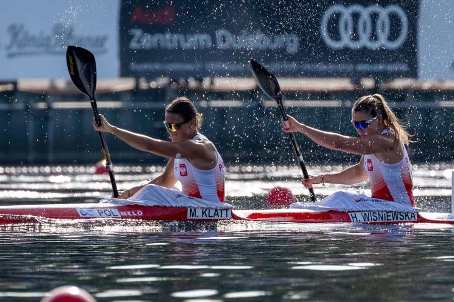 Złoty medal kajakarek Martyny Klatt i Heleny Wiśniewskiej w dwójce na 200 m