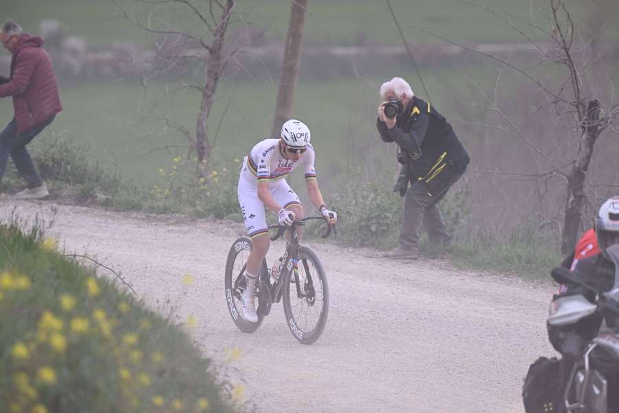 Tadej Pogacar domina come di consueto.