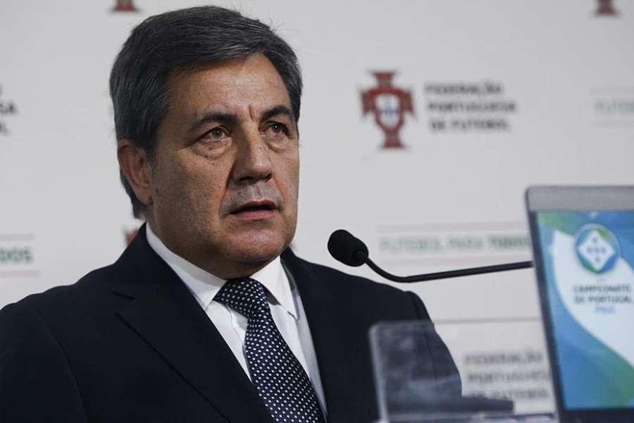 Fernando Gomes, presidente da FPF, felicitou Sporting pelo título