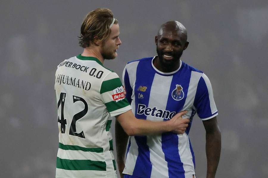 Morten Hjulmand com Fofana no clássico com do Dragão