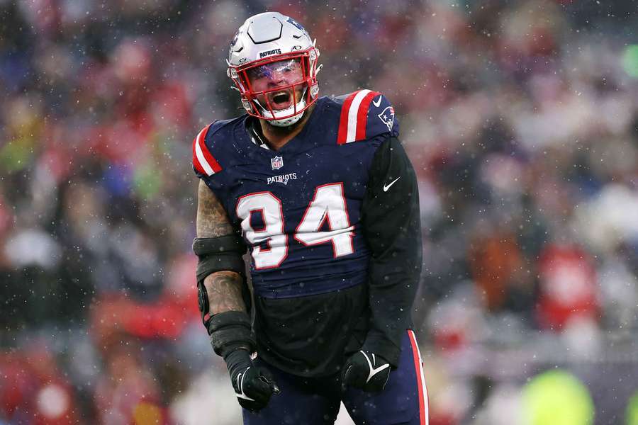 Patriots defensive lineman Cory Durden reacts during Week 15 Buffalo Bills game (2025)