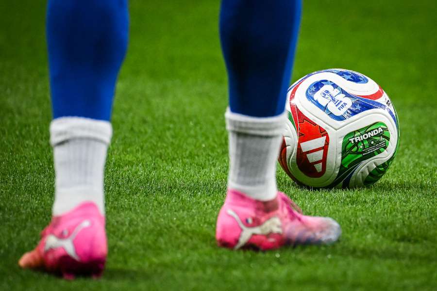 1248 joueurs, 16 marques de crampons et deux géants qui luttent pour la suprématie marketing : l’autre match de la Coupe du monde 1248 joueurs, 16 marques de crampons et deux géants qui luttent pour la suprématie marketing : l’autre match de la Coupe du monde