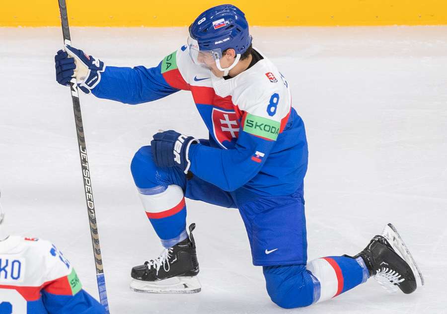 Súčasťou kádra Slovákov je aj Martin Chromiak. Súčasťou kádra Slovákov je aj Martin Chromiak.
