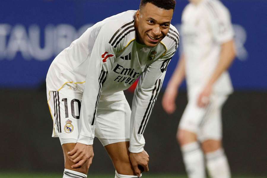 Dugarry slams Spanish media and Real Madrid: If you don't want Mbappe, let him go! Dugarry slams Spanish media and Real Madrid: If you don't want Mbappe, let him go!