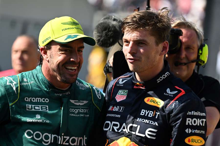 Fernando Alonso și Max Verstappen