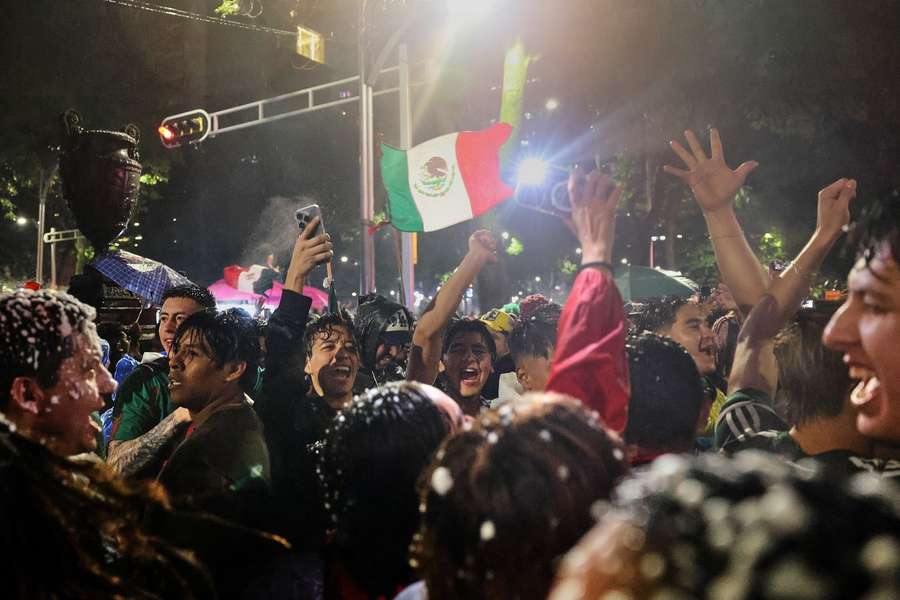 Des supporters mexicains ont semé le chaos devant l’hôtel de l’équipe d’Équateur