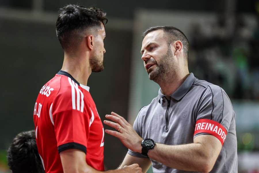 Cassiano Klein fala com André Coelho