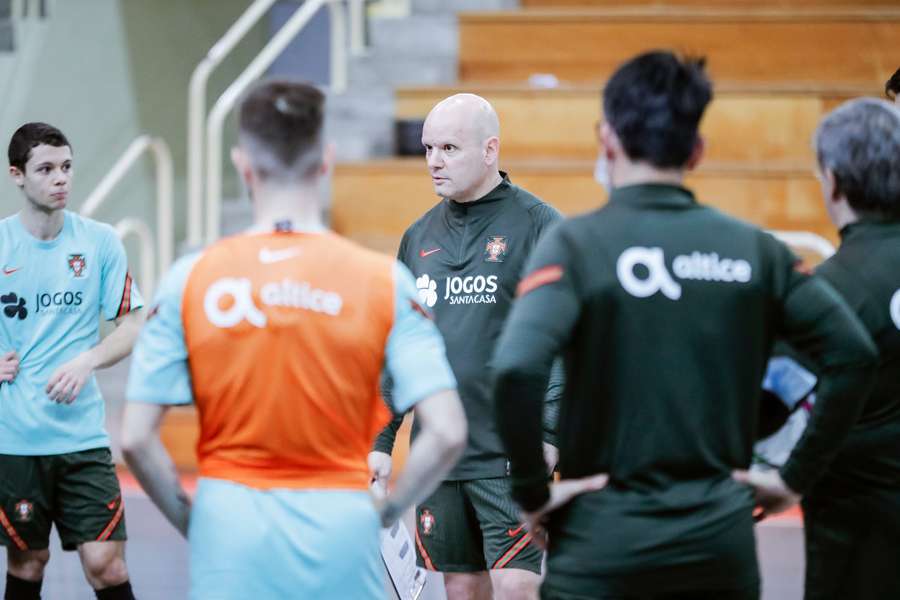 Fábio Cecílio, Tiago Brito e Bruno Coelho de regresso à seleção de futsal