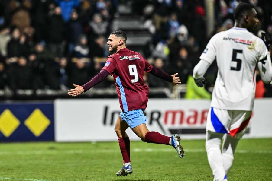Mehdi Moujetsky celebrates after scoring Bourgoin-Jallieu's second goal