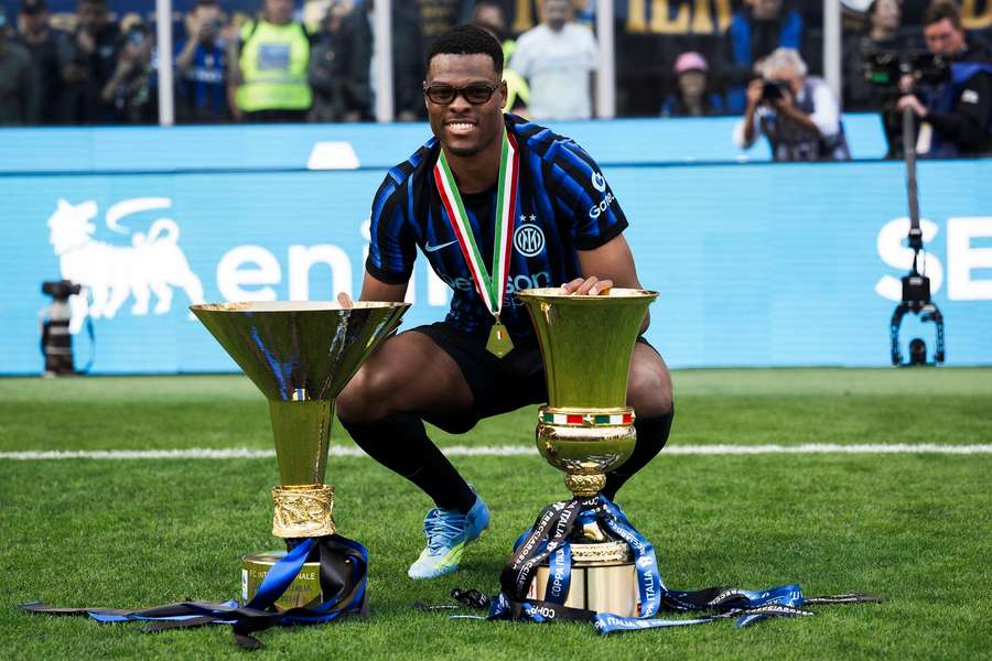 Oficjalnie: Denzel Dumfries wzmocnił Real Madryt Oficjalnie: Denzel Dumfries wzmocnił Real Madryt