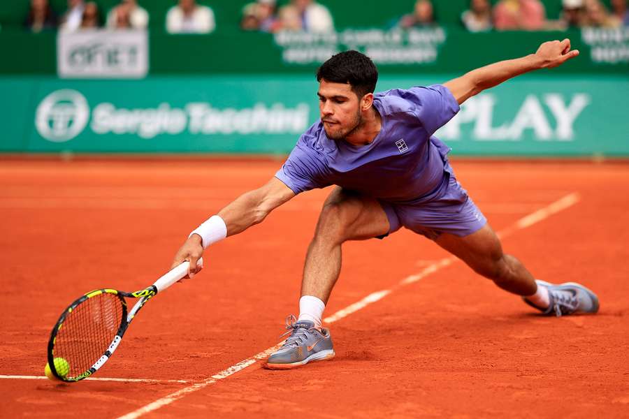 Tenis Flash: Alcaraz i Musetti powalczą o triumf w Monako, Majchrzak z Ciliciem w Madrycie