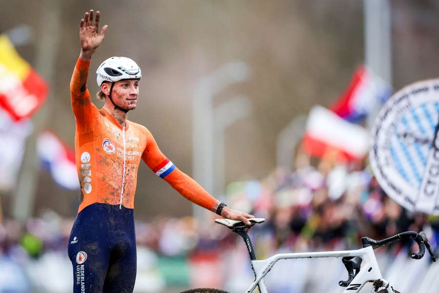 Mathieu van der Poel is regerend wereldkampioen op de weg en in het veldrijden