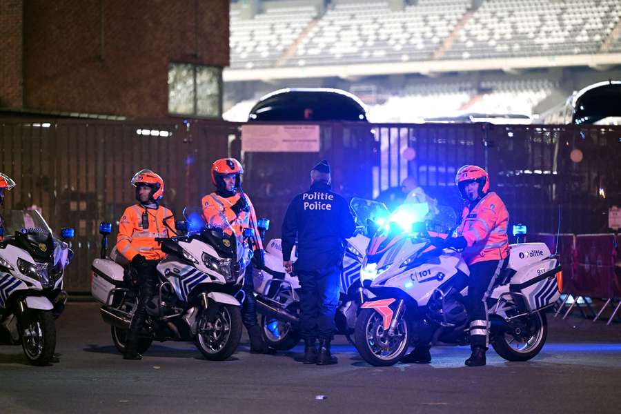 La policía, en los alrededores del estadio de Bruselas