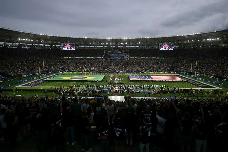 Maracana przeżyła magiczny wieczór z pierwszym meczem NFL w Rio de Janeiro