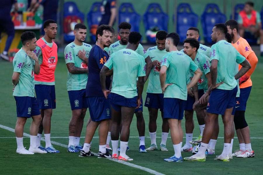 Para superar a má fase, só a vitória interessa a Fernando Diniz no Maracanã