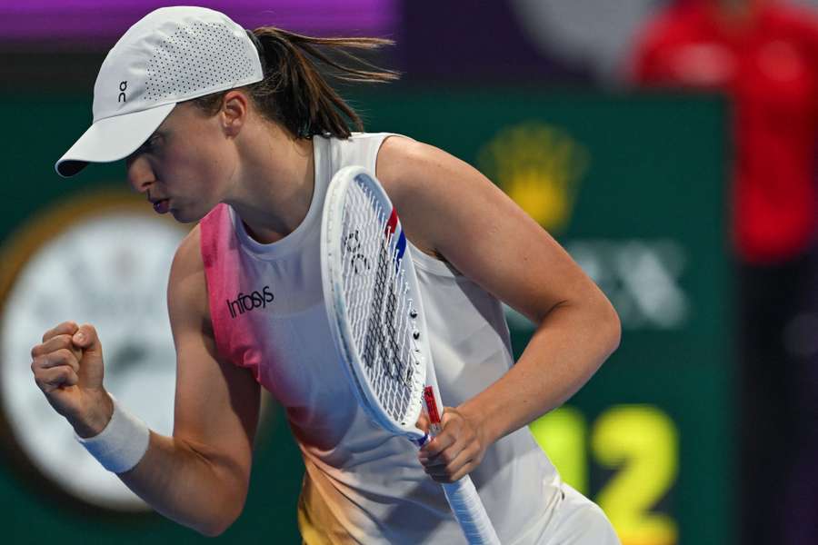 La luchadora Swiatek se mide a Rybakina en cuartos de final de Doha