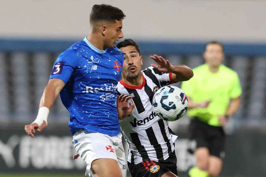 Belenenses e Varzim empataram a zero no Restelo