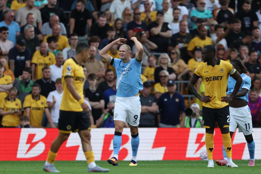 Haaland bisou diante do Wolverhampton