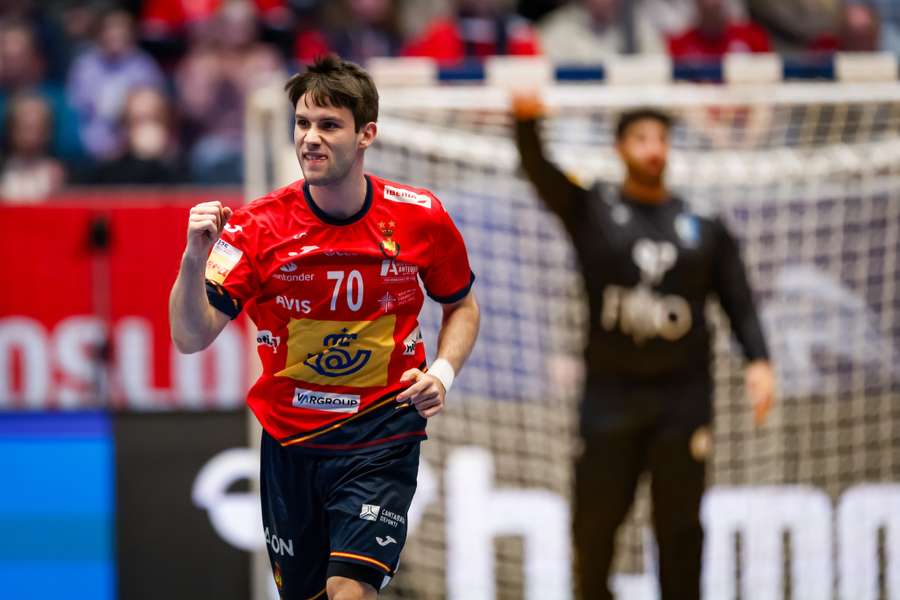 Dani Fernández celebra un gol ante Brasil