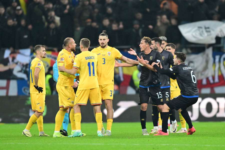 Au existat tensiuni în finalul partidei între jucătorii români și cei din Kosovo