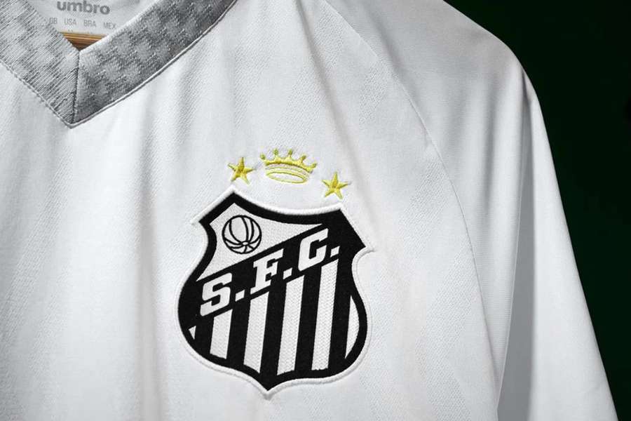 O novo manto é mais branco que o anterior