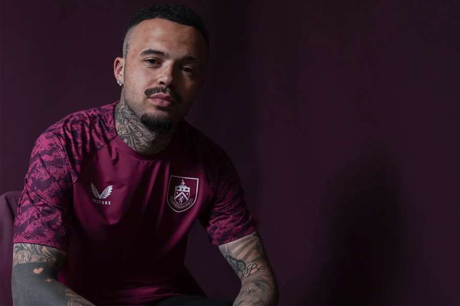 Burnley sięga po Hartmana z Feyenoordu, długi kontrakt nowego obrońcy Burnley sięga po Hartmana z Feyenoordu, długi kontrakt nowego obrońcy