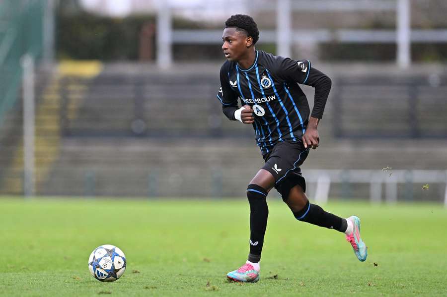 Barcelona sign Belgian winger Jesse Bisiwu from Club Brugge Barcelona sign Belgian winger Jesse Bisiwu from Club Brugge