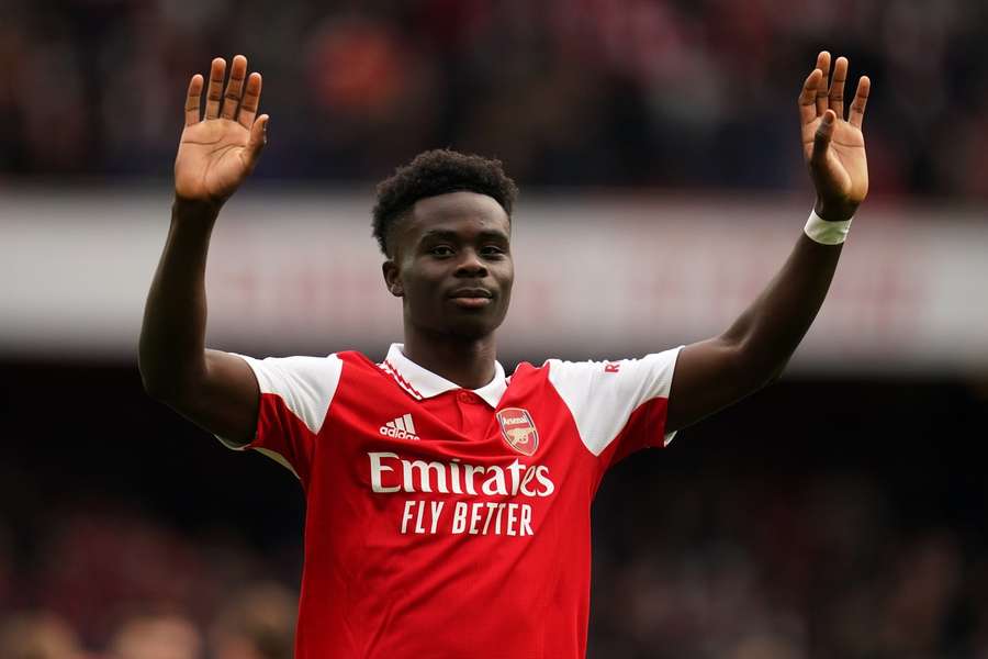 Bukayo Saka durante partida do Arsenal