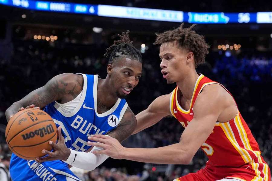 Souboj Bucks a Hawks byl opravdu tvrdý.