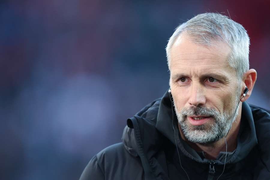 Marco Roses Platz auf der Bank von RB Leipzig wackelt.