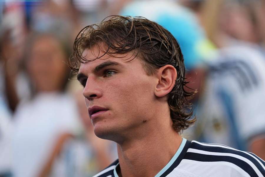 Como have agreed to sign Real Madrid midfielder Nico Paz