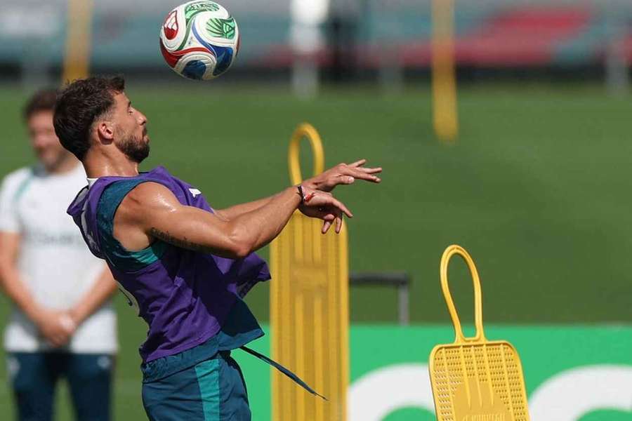 Rúben Dias a 100% no treino de Portugal