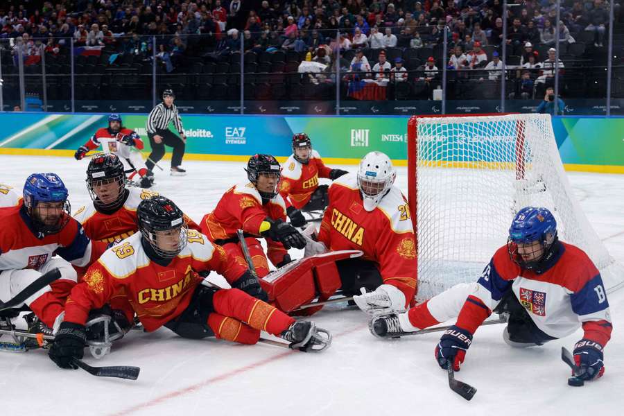 Parahokejisté bitvu o bronz nezvládli. Parahokejisté bitvu o bronz nezvládli.