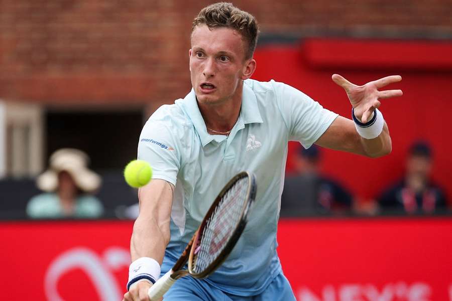 Jiří Lehečka by měl zvládnout druhé kolo v Dubaji. Jiří Lehečka by měl zvládnout druhé kolo v Dubaji.