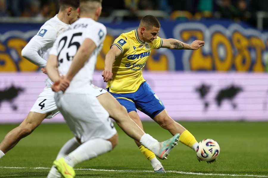 Widzew jeszcze bliżej dna po wygranej Arki nad Zagłębiem w debiucie nowego trenera