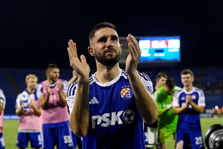 Luka Ivanušec nam geëmotioneerd afscheid van de fans van Dinamo Zagreb 