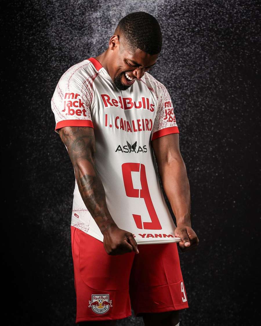 Ivan Cavaleiro é o novo camisa 9 do Bragantino