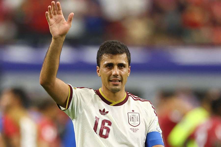 Rodri foi o melhor em campo na vitória da Espanha sobre Portugal