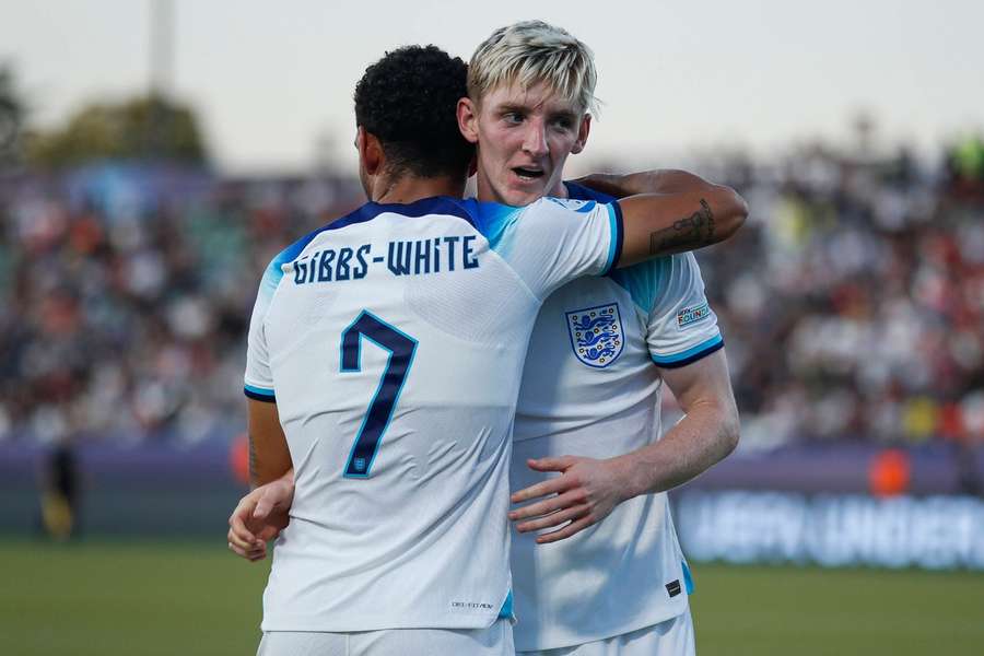 Gibbs-White e Gordon