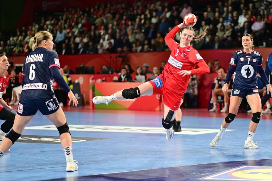 Danish national team profile leaves Metz to return to Romania
