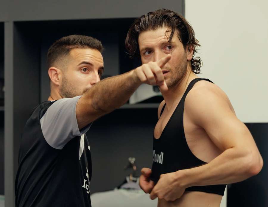 Albert Ballesteros dando instrucciones con el Austin Albert Ballesteros dando instrucciones con el Austin