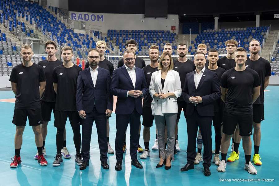Miasto chce odbudować Czarnych Radom, przejmuje większość udziałów w klubie