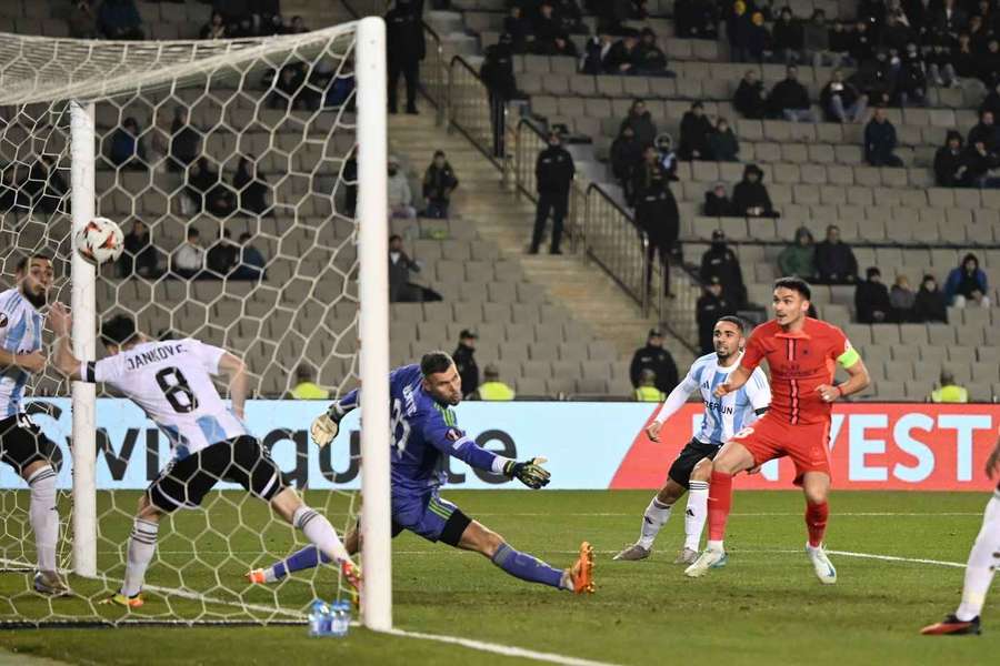 Qarabag s-a calificat în turul trei preliminar