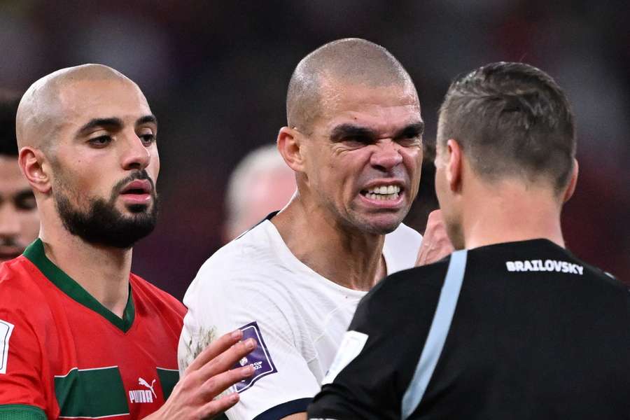 Pepe ficou indignado com atuação de árbitro argentino em Marrocos x Portugal