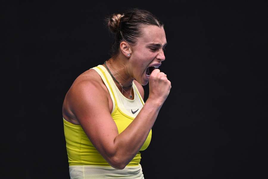 Sabalenka celebra la victoria.