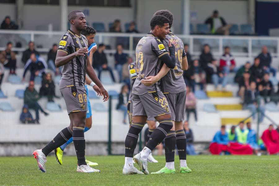 Vitória de Guimarães goleia Vianense em jogo particular (4-0)