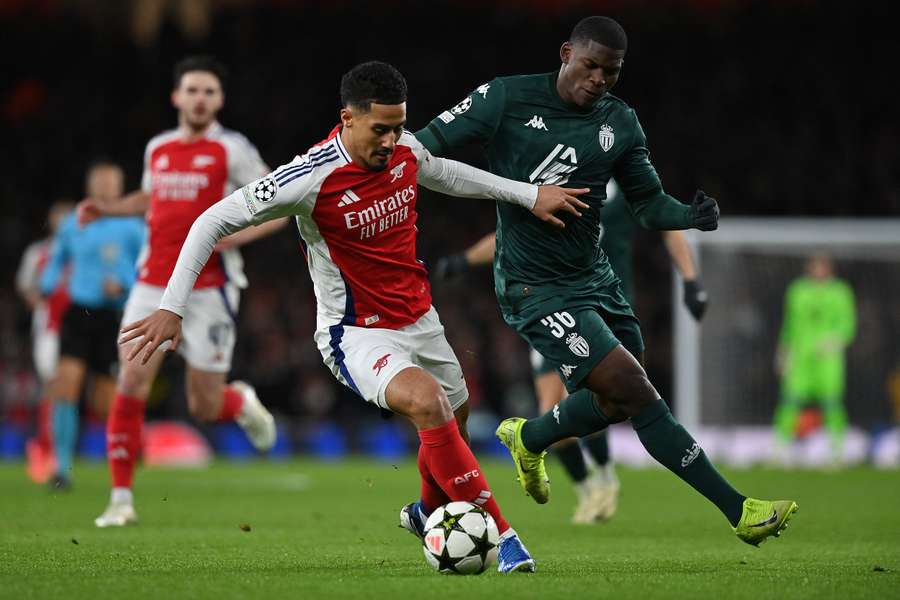 Encore un match de patron de William Saliba.