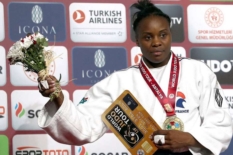 Madeleine Malonga a été choisie par la fédération de judo pour compléter l'équipe de France aux Jeux olympiques. 