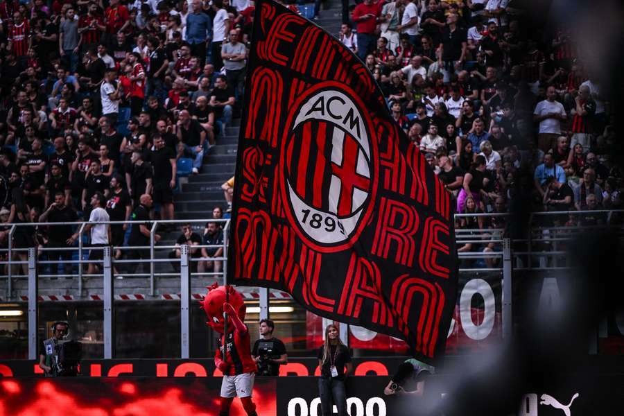 La dirigenza rossonera dovrà recuperare la fiducia dei tifosi La dirigenza rossonera dovrà recuperare la fiducia dei tifosi